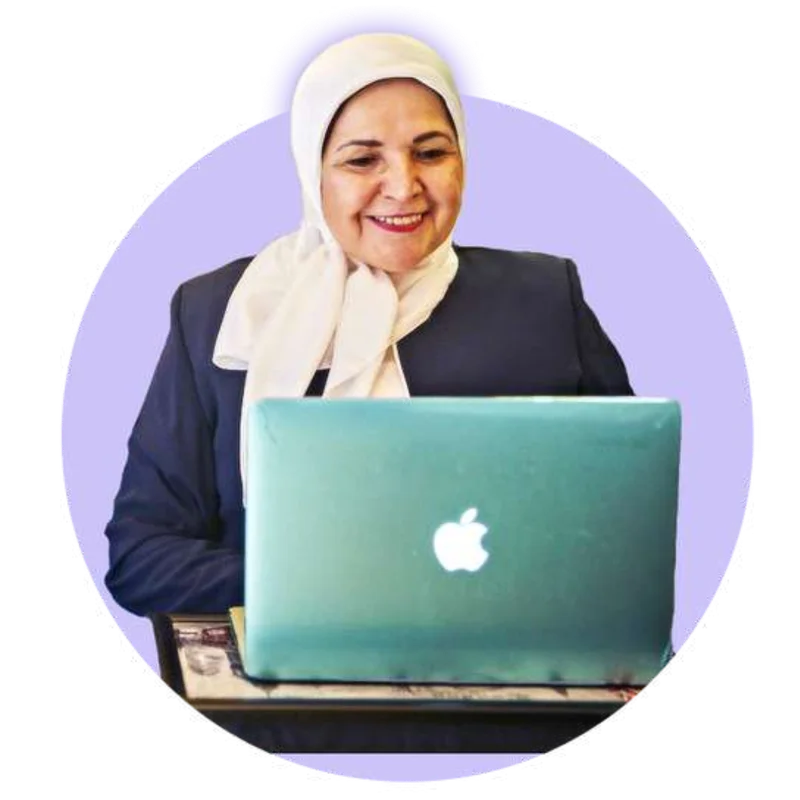 Khadija Jaouane-Adel animant la formation en ligne